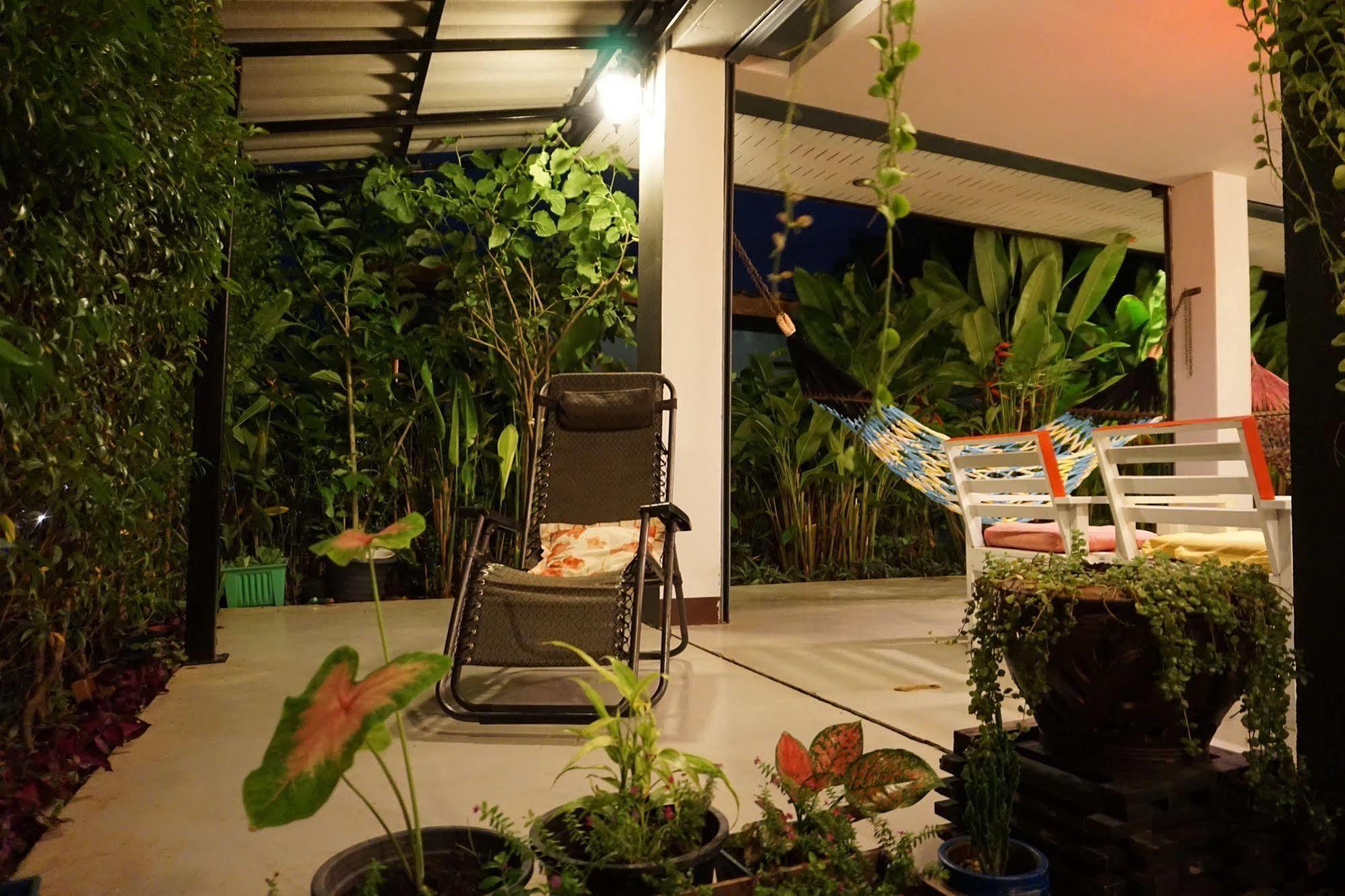 Lom La Lanta Hotell Ko Lanta Exteriör bild